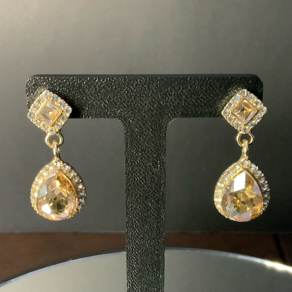 Elegant Champagne Iridescent Tear Drop Dangle Post Earrings.